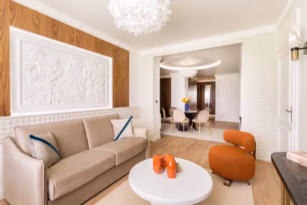 Le salon avec canapé de la Luxury Suite Lenoir II