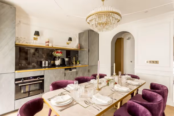 La salle à manger de la Luxury Suite St George