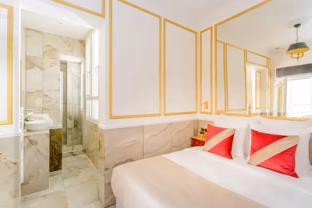 Room 1 Luxury Suite Opera II