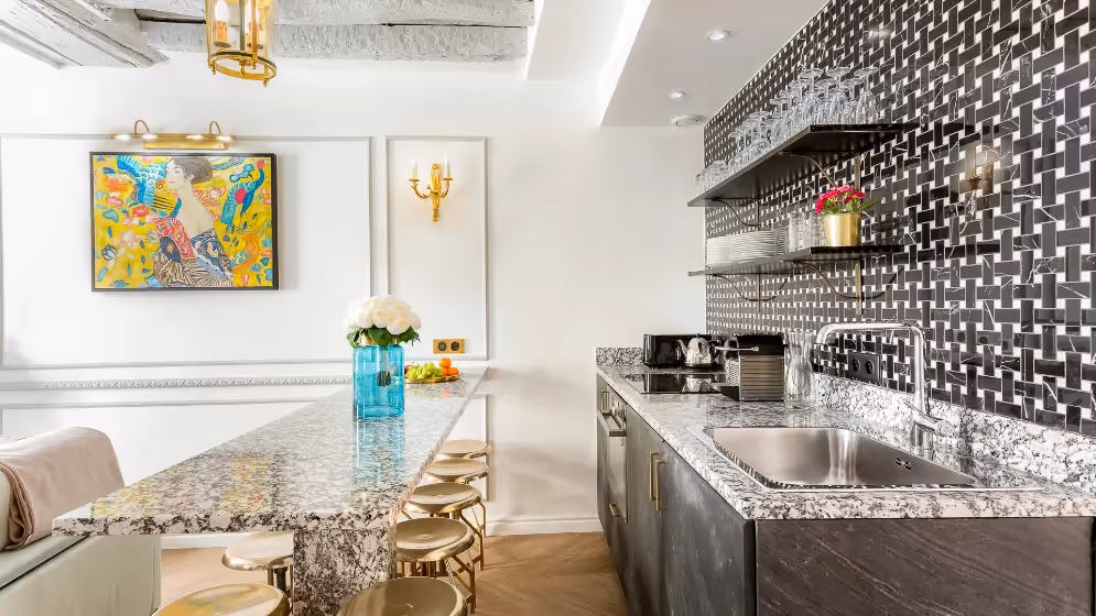 Le Cuisine profile luxury suite rambuteau