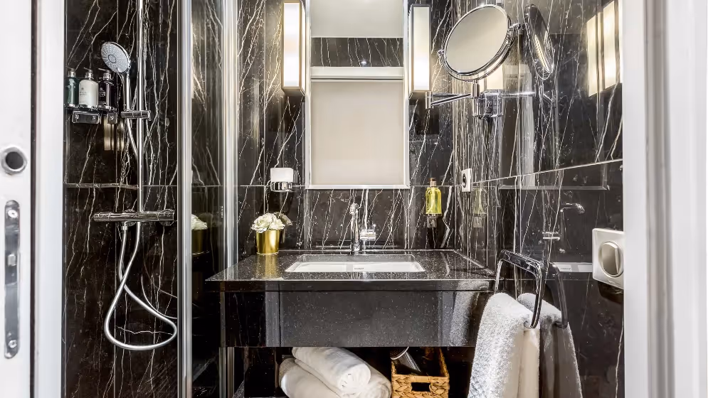 Le sdb 1 new luxury suite rambuteau