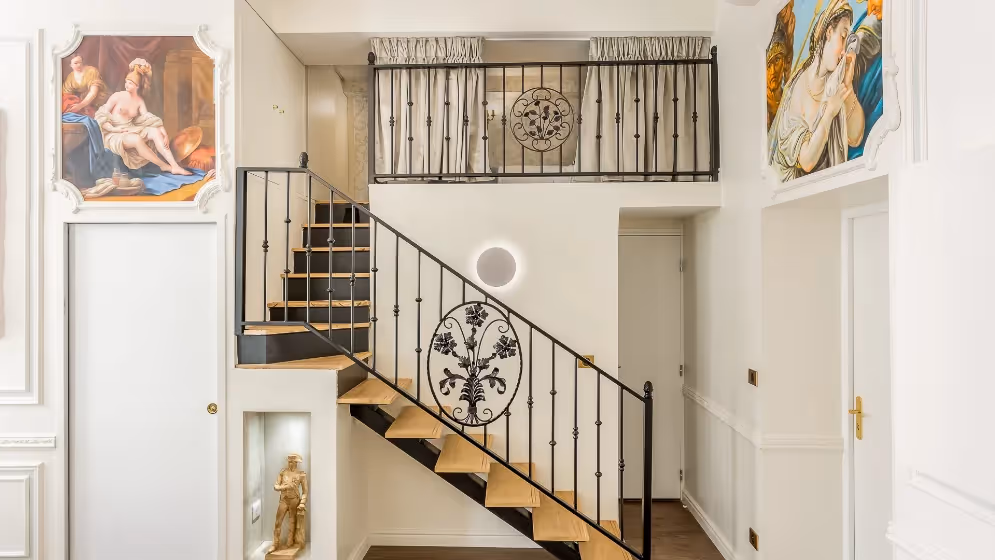 Le Mezzanine Vue du salon suite de luxe aboukir V