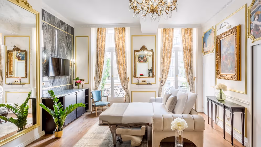 Le salon canape lit ouVert suite de luxe aboukir VI