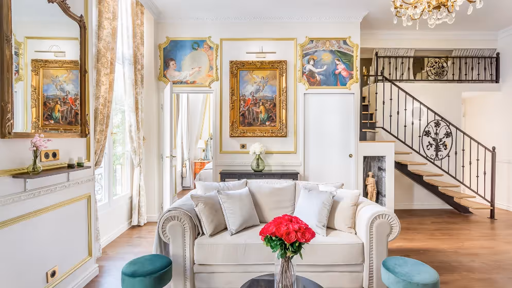 Le salon de face suite de luxe aboukir VI