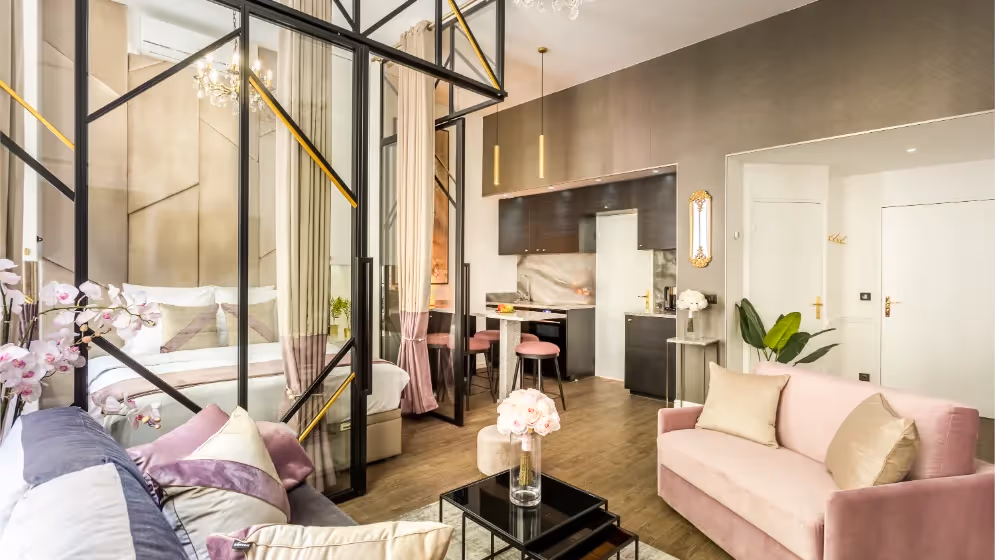 Le Salon suite de luxe archives I