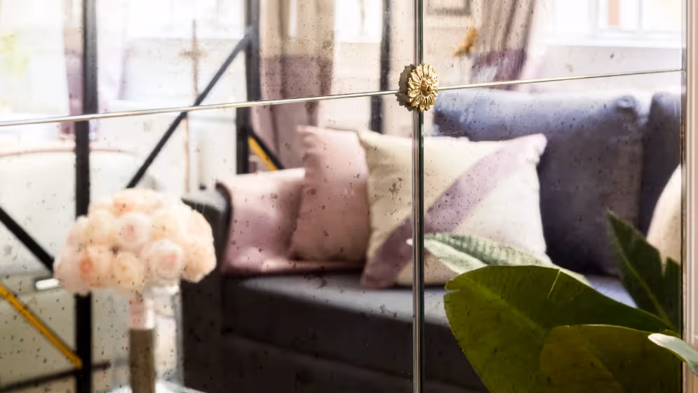 Le Salon details suite de luxe archives I