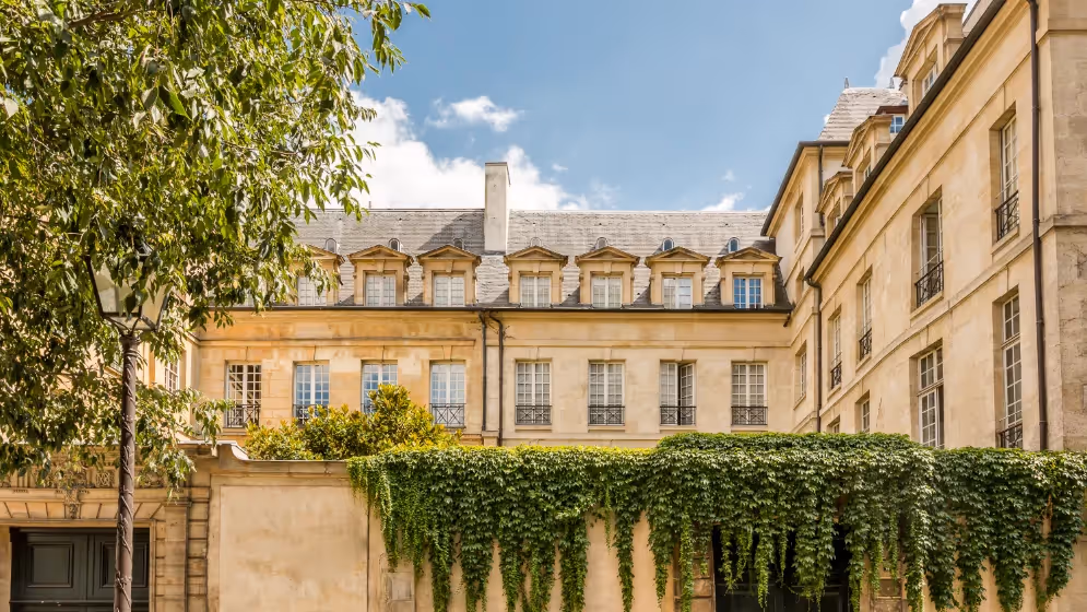 Le Face Exterieure suite de luxe archives I