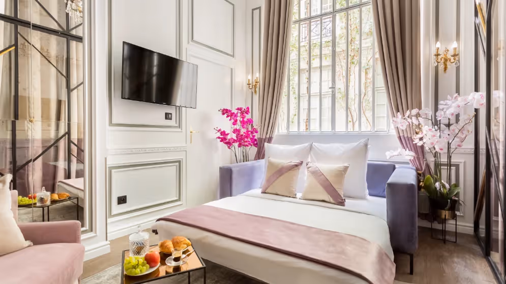 Le Canape lit petit dejeuner suite de luxe archives I