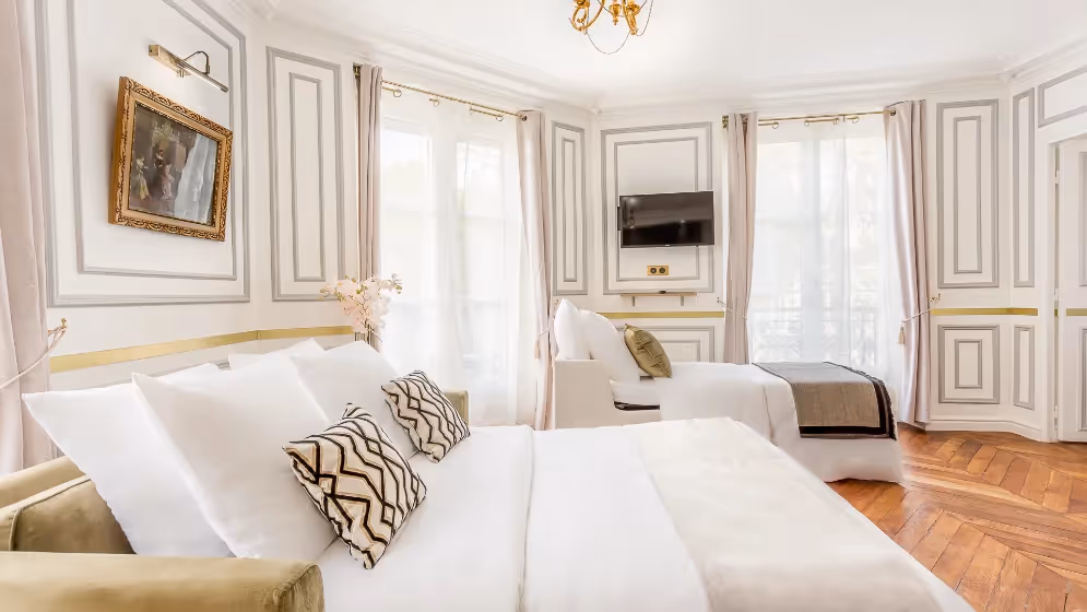 Le canapes lits salon ouVerts suite de luxe sebastopol I balcon