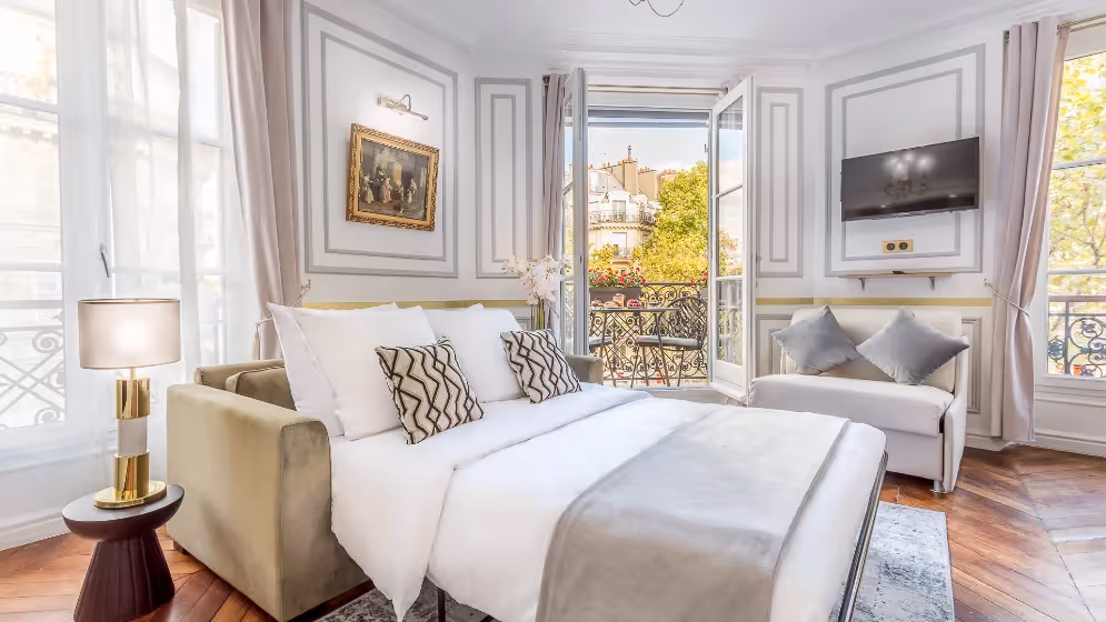 Le canapes lits salon ouVerts suite de luxe sebastopol I balcon