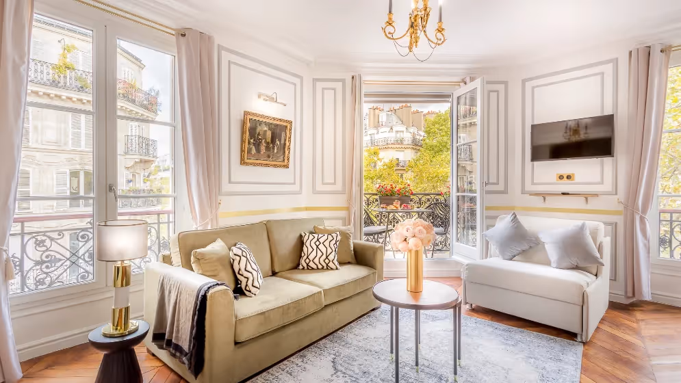 Le SALON BALCON luxury suite sebastopol I balcony