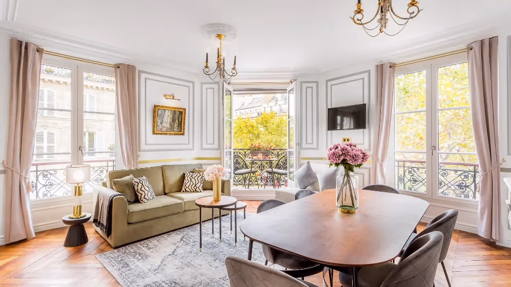 Le Salon luxury suite sebastopol I balcony