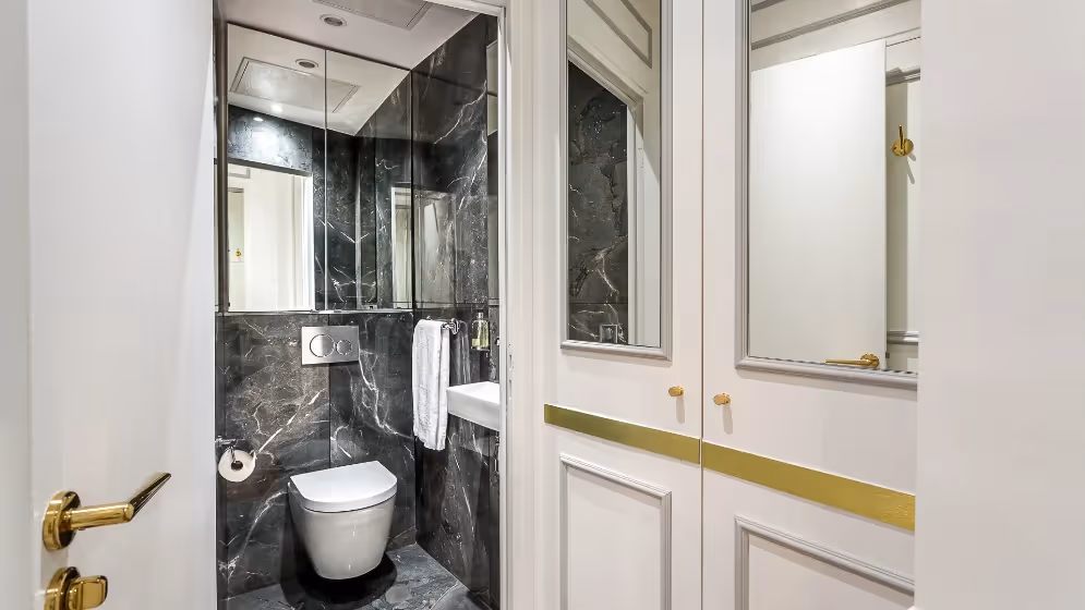 Le wc suite de luxe sebastopol I balcony