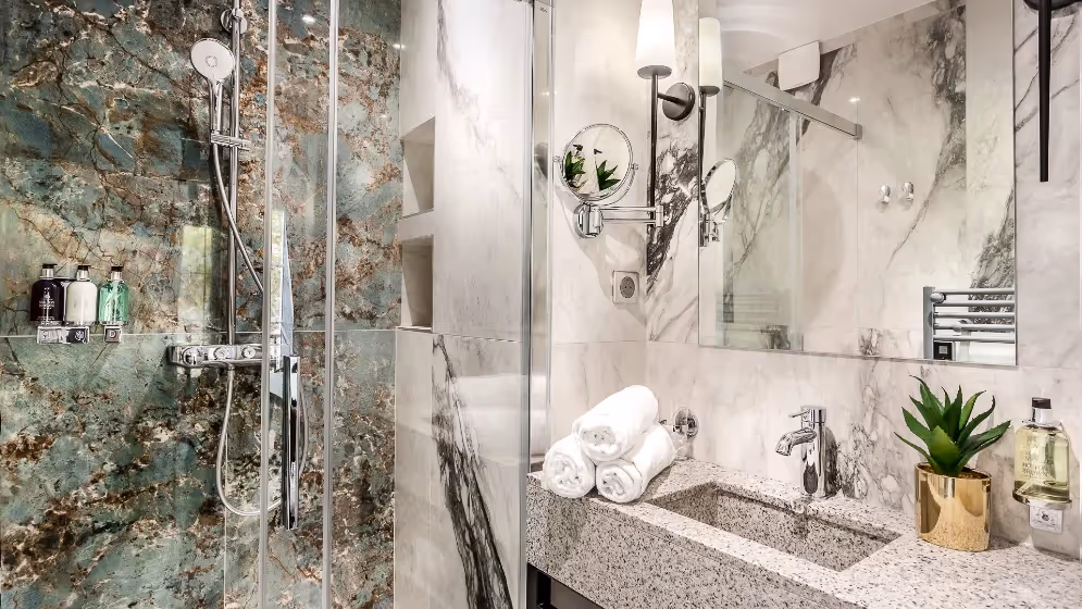 Le sdb 1 luxury suite sebastopol I balcony
