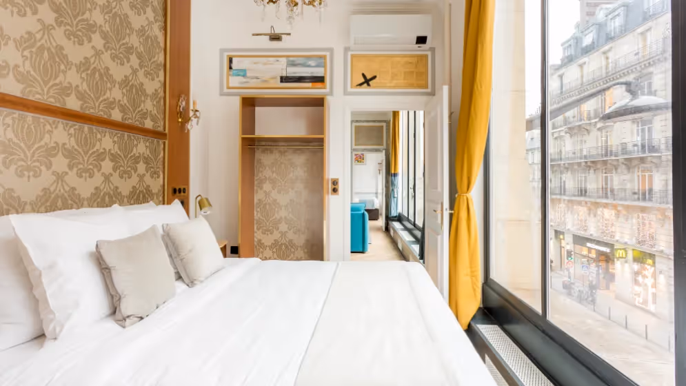 Room 1 MASTER luxury suite reaumur II