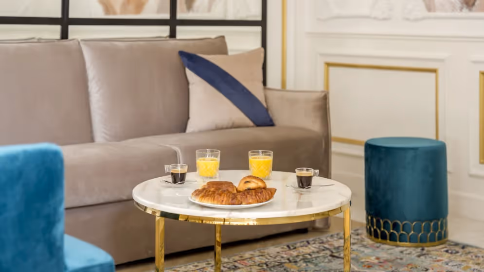Le PETIT DEJ luxury suite bac I