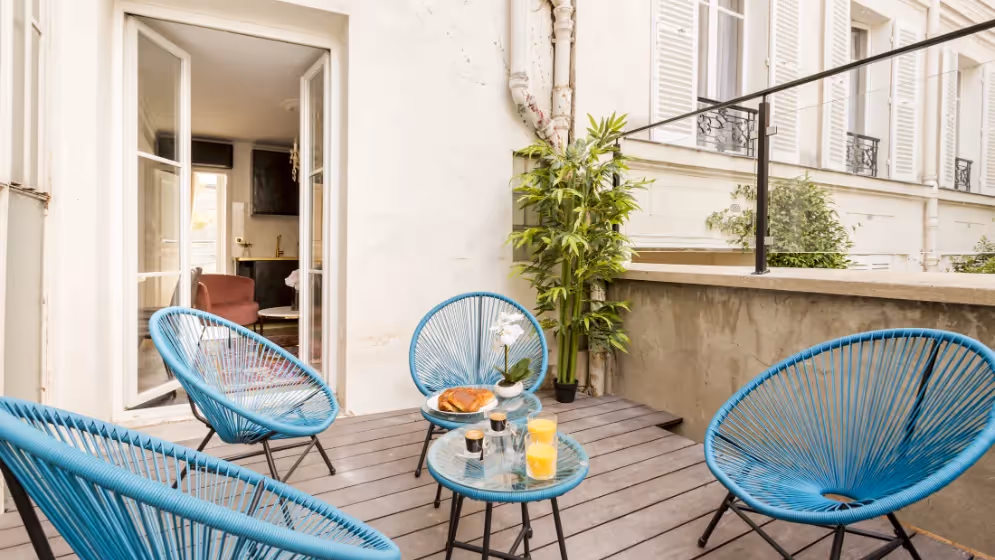 Le PETIT DEJ suite de luxe bac II terrasse