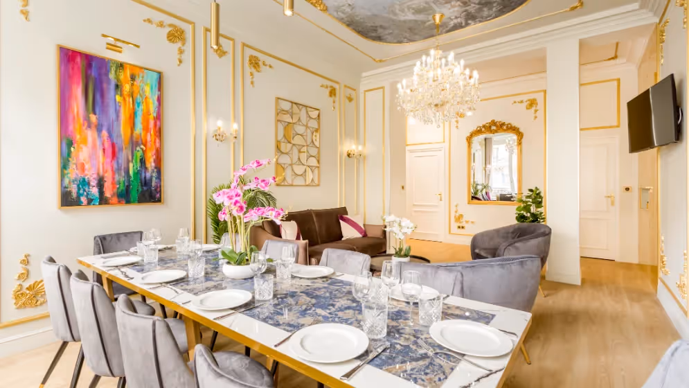 Le Table a manger suite de luxe marcel III