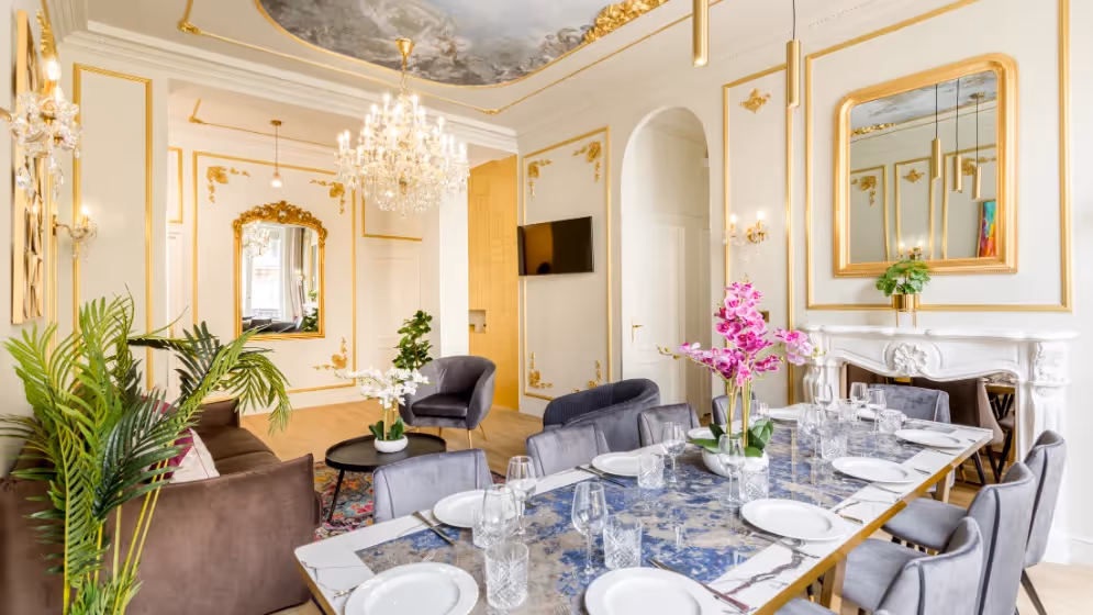 Le Table a manger suite de luxe marcel III