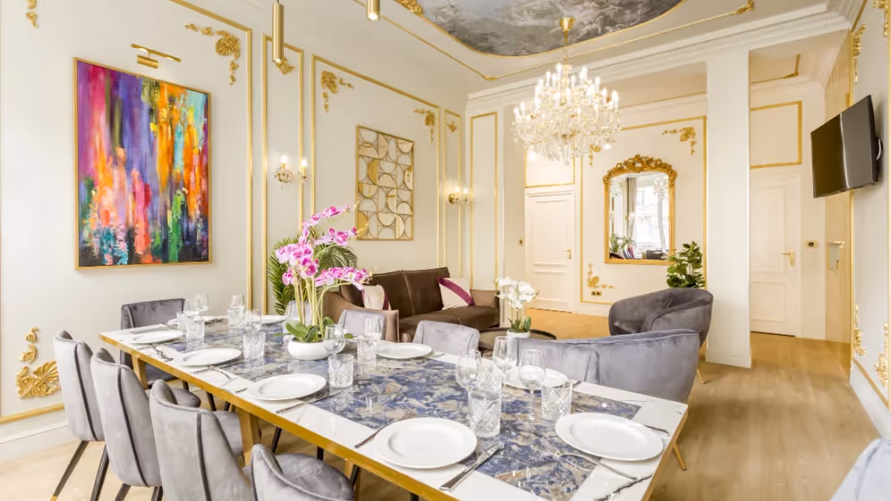 Le Table a manger min suite de luxe marcel III