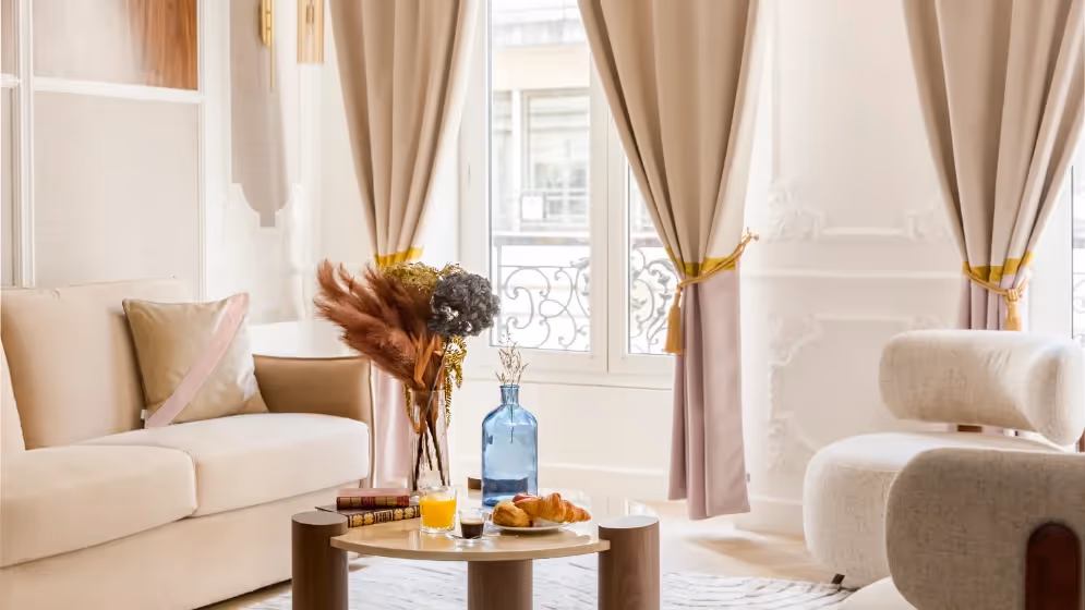 Le petit dejeuner suite de luxe michodiere