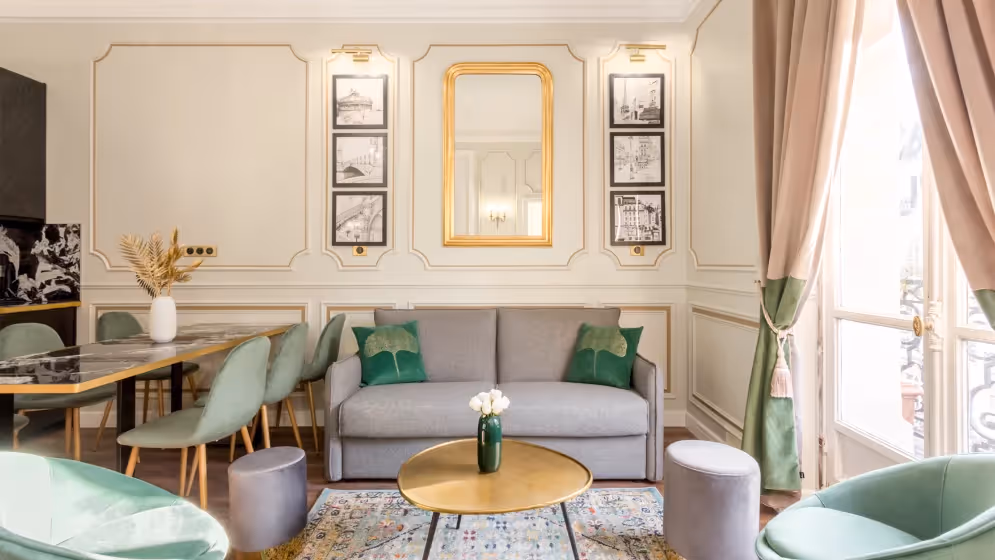 Le Canape luxury suite September 4 II