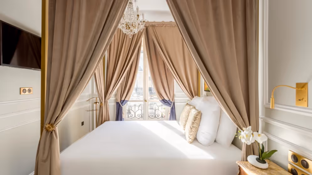 Room 2 1 luxury suite September 4 II