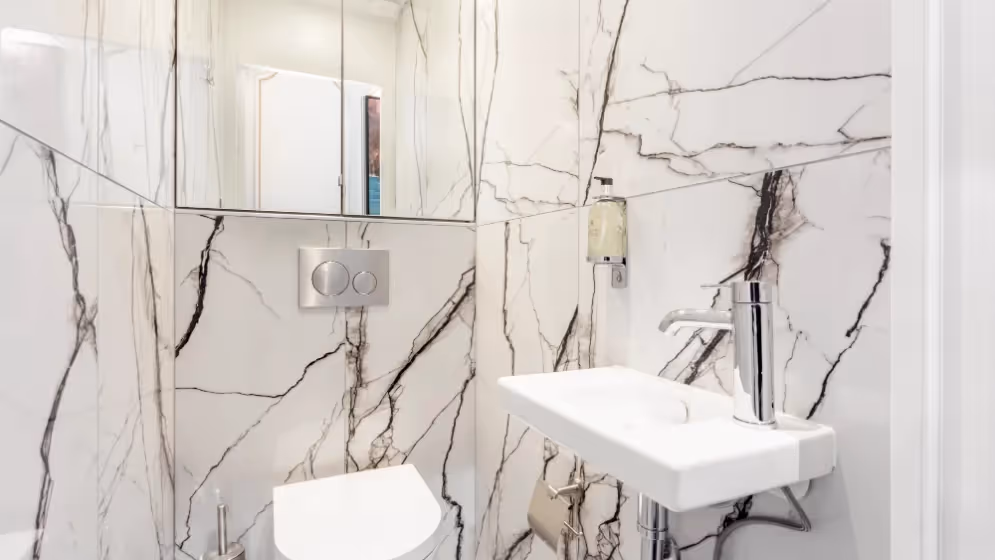 Le Toilette luxury suite September 4 II