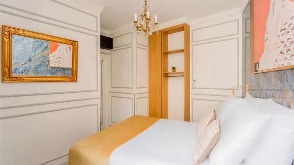 Room 3 luxury suite September 4 I