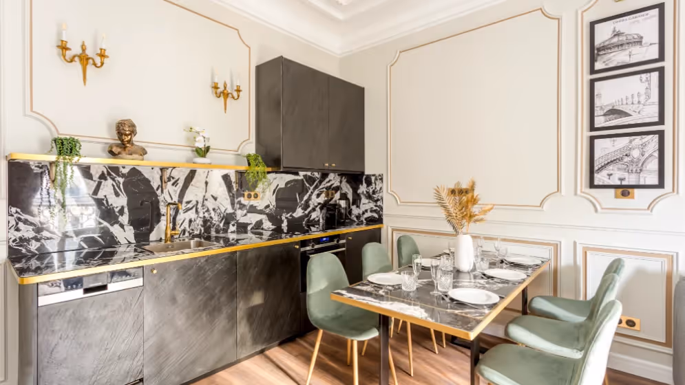 Le Cuisine luxury suite September 4 II