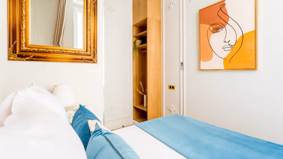 The Volney II room 2 luxury suite
