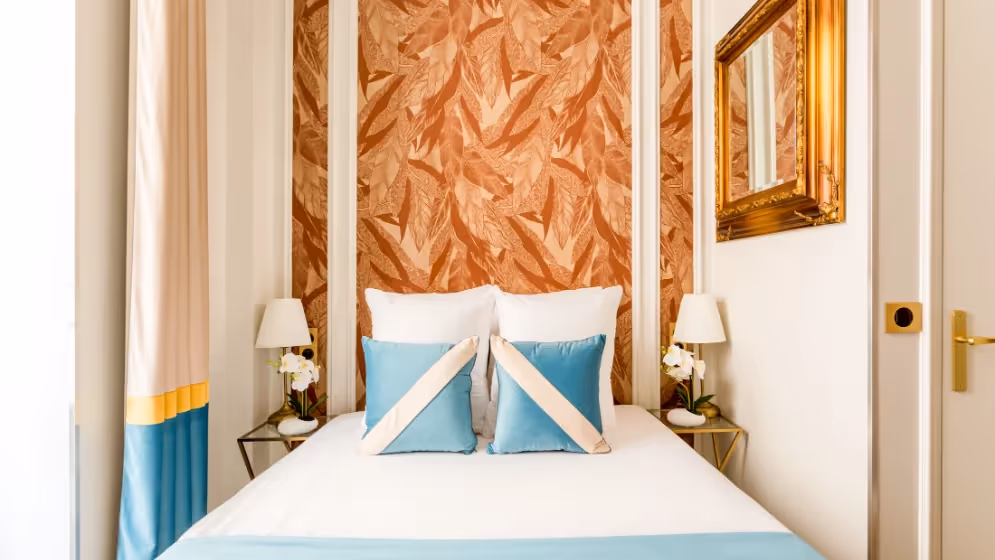 The Volney II room 2 luxury suite