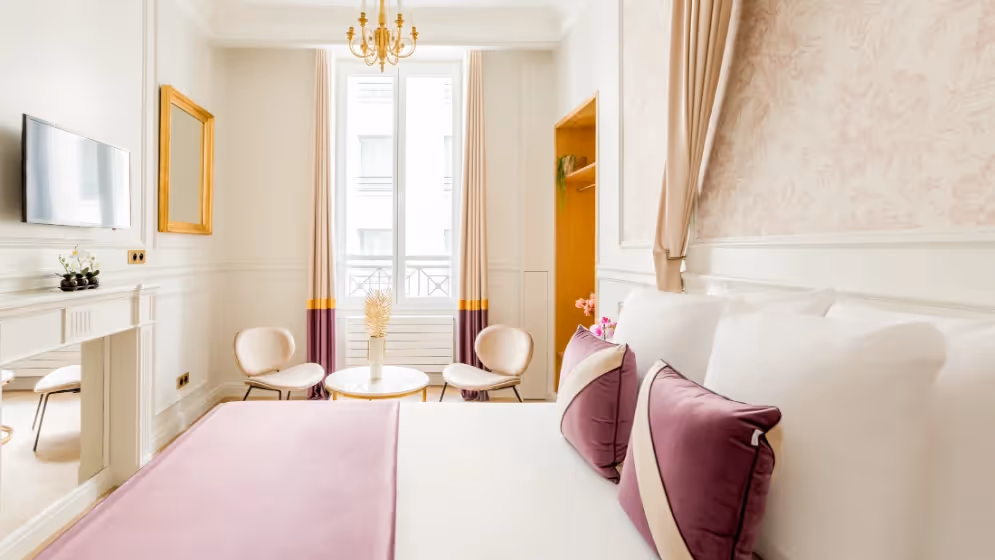 Room 1 luxury suite Volney I