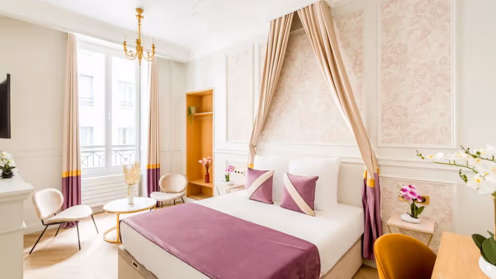 Room 1 luxury suite Volney I
