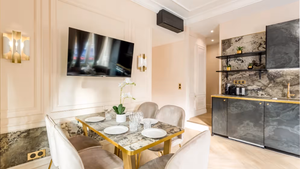 Le Table a manger suite de luxe ours I