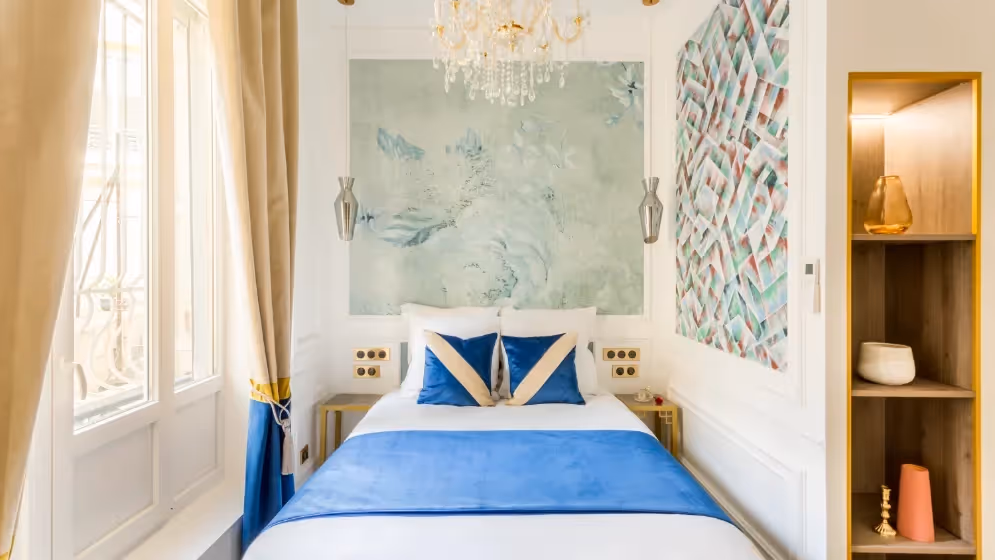 Le chambre 1 suite de luxe republique balcon Vue republique