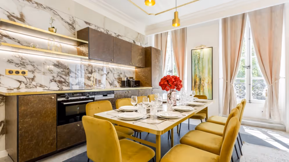 Le Table a manger 1 suite de luxe antoine I