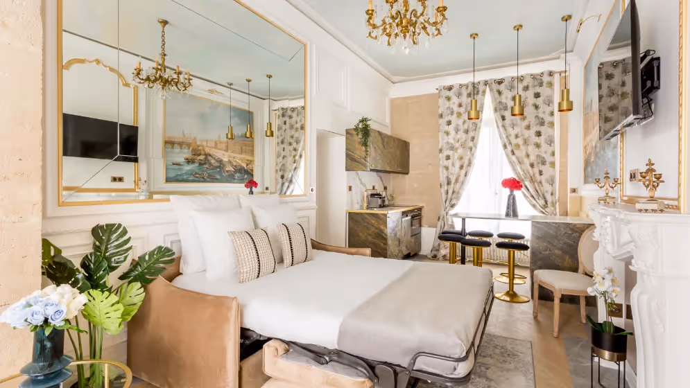 Le 13Canape lit suite de luxe haussmann II