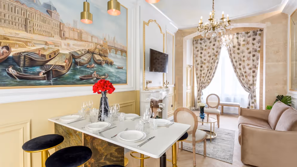 Le 14Table a manger suite de luxe haussmann II