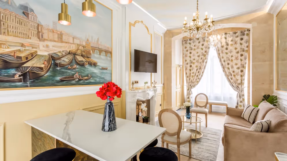 Le 2Table a manger suite de luxe haussmann II
