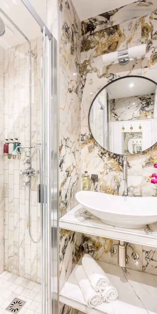 Le 33Douche suite de luxe haussmann II