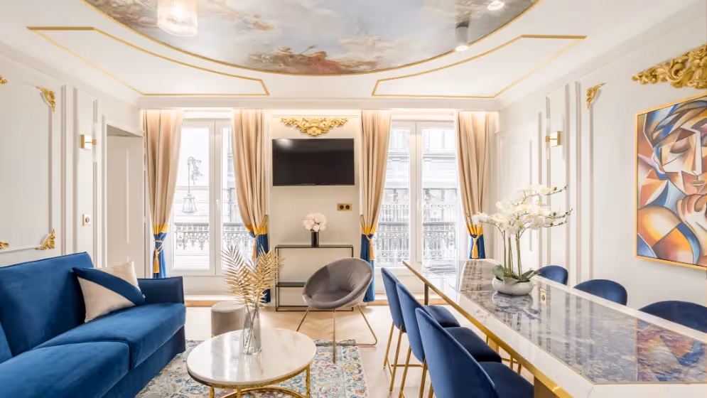 Le Salon luxury suite rougemont I