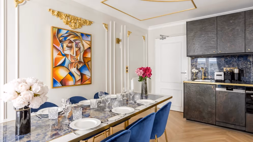 Le Table a manger suite de luxe rougemont I