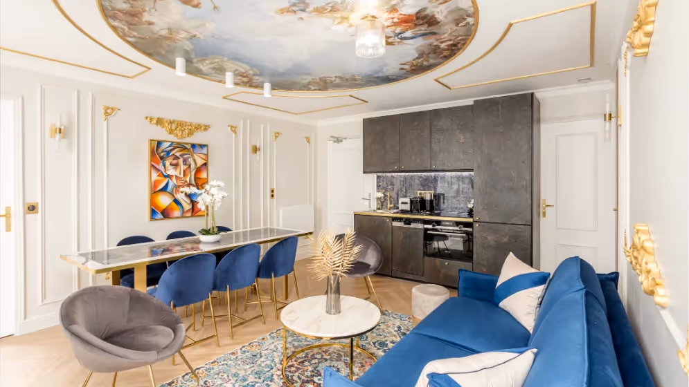 Le Salon luxury suite rougemont I