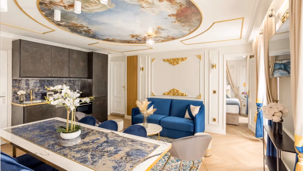 Le Salon luxury suite rougemont I