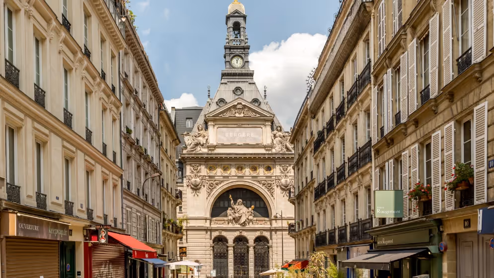 Le 63 suite signature rougemont III Vue paris