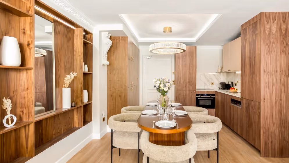 Le Salle a manger suite de luxe lenoir III