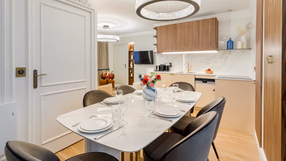 Le Salle a manger suite de luxe lenoir II
