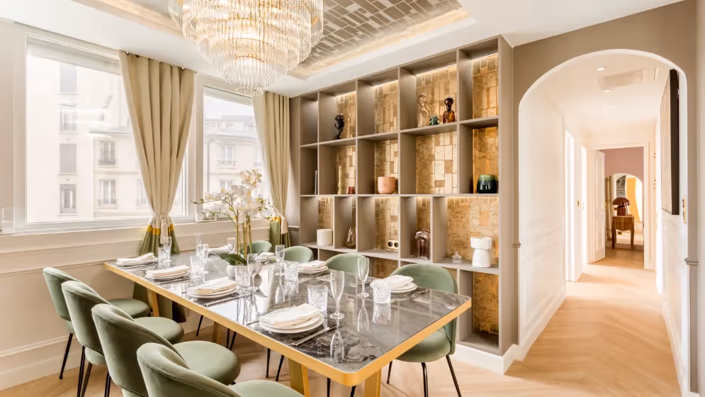 Le Table a manger suite de luxe fremicourt