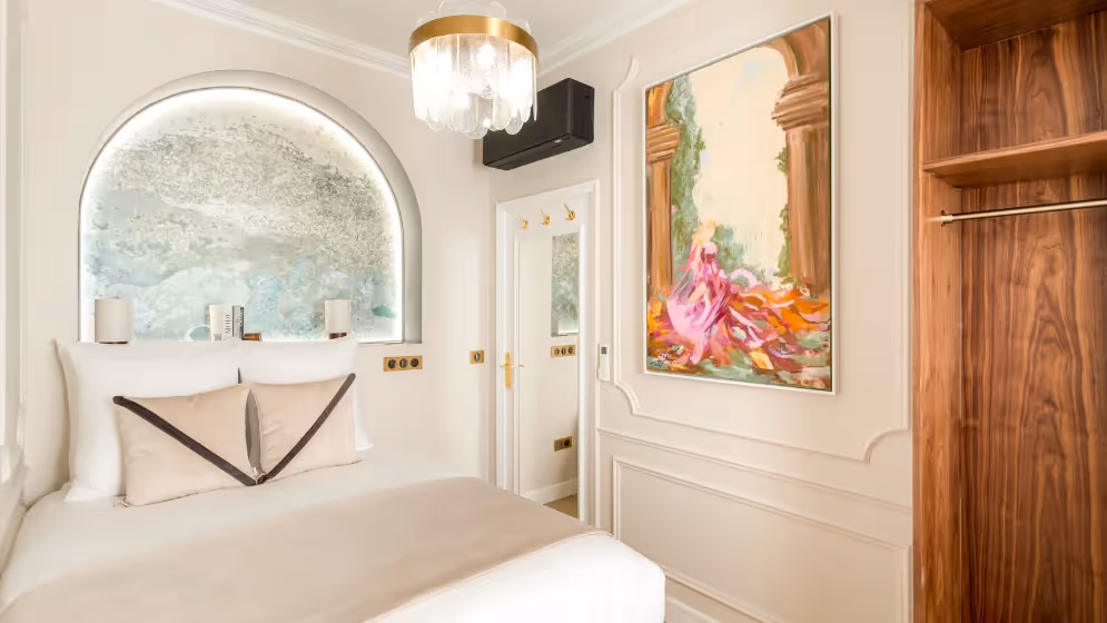 Le chambre 6 suite signature kleber Vue paris